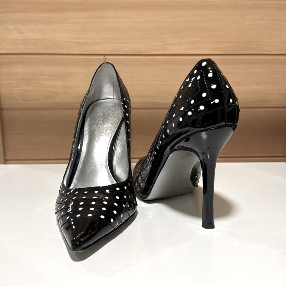 Jessica Simpson pointed toe heels